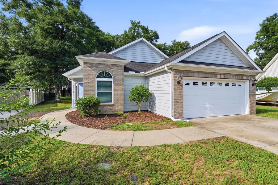 Front exterior of 534 Waverly Loop in Murrells Inlet